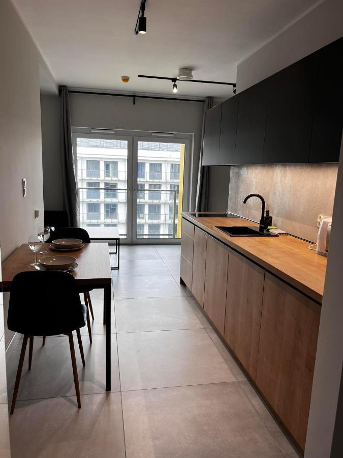 Property Apart - Legnicka Business Center Wroclaw Ngoại thất bức ảnh
