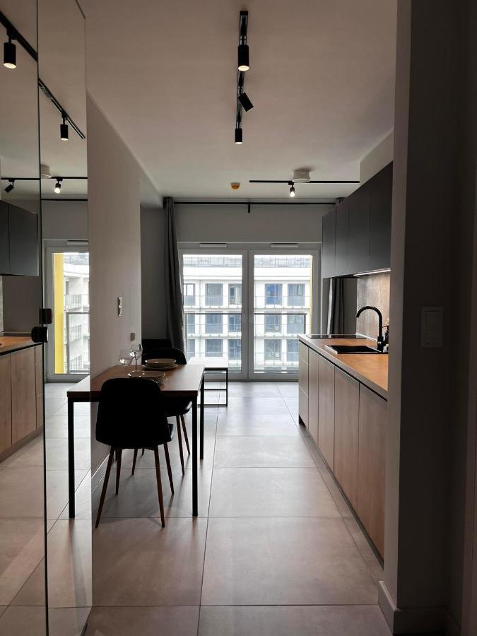 Property Apart - Legnicka Business Center Wroclaw Ngoại thất bức ảnh