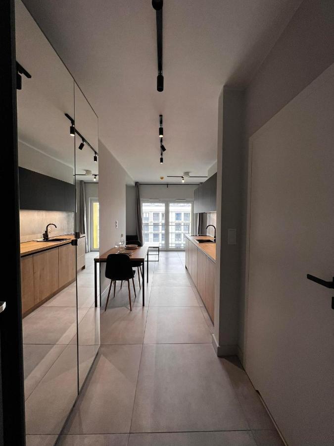 Property Apart - Legnicka Business Center Wroclaw Ngoại thất bức ảnh