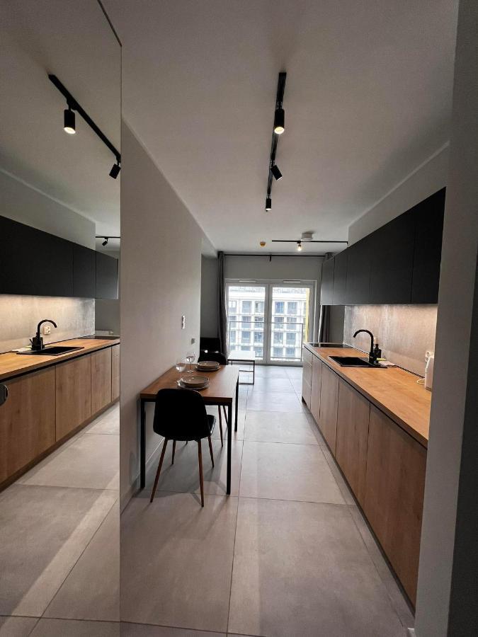 Property Apart - Legnicka Business Center Wroclaw Ngoại thất bức ảnh