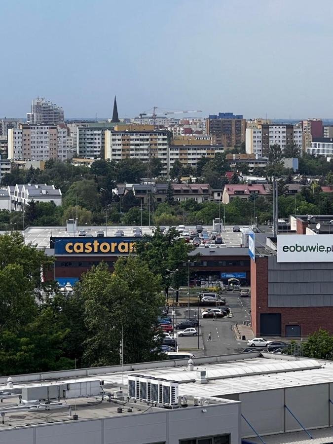 Property Apart - Legnicka Business Center Wroclaw Ngoại thất bức ảnh
