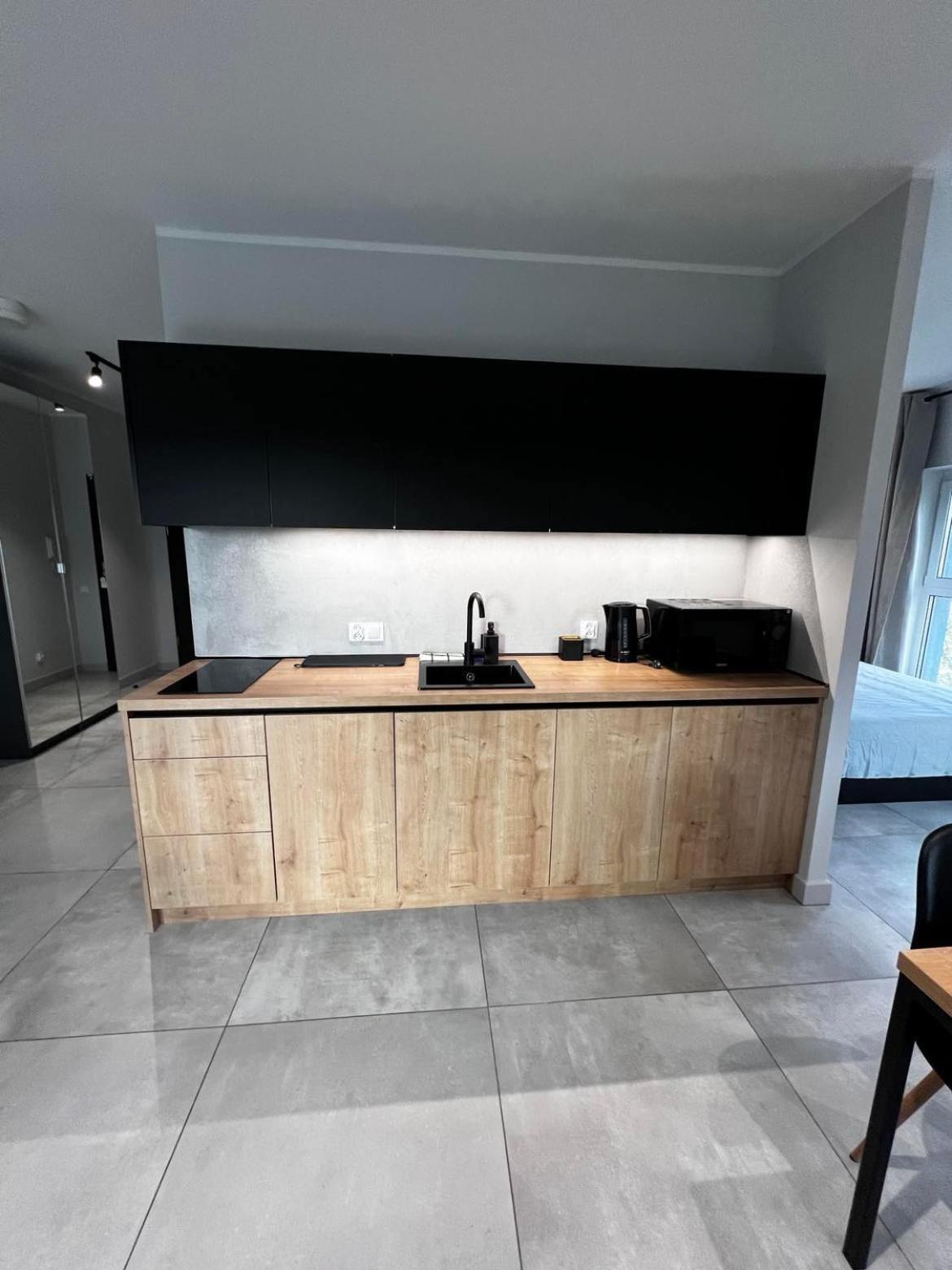 Property Apart - Legnicka Business Center Wroclaw Ngoại thất bức ảnh